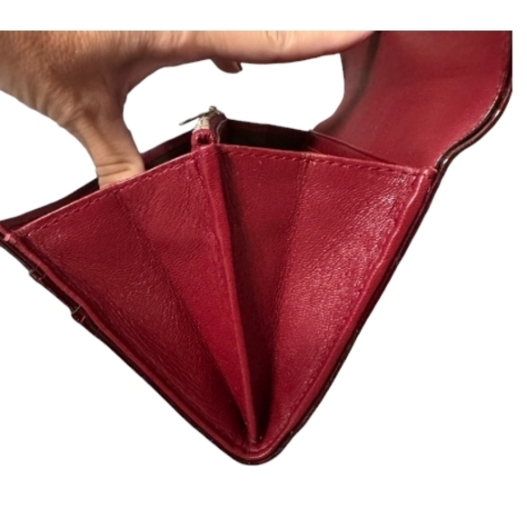 Like New Dior Trotter Bordeaux/Burgundy Patent Leather Bifold Wallet - Picture 8 of 11